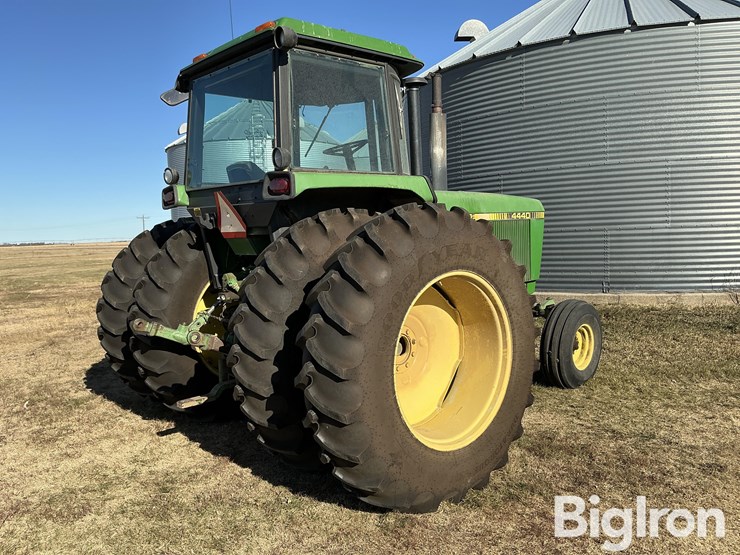 john-deere-4440-image-5