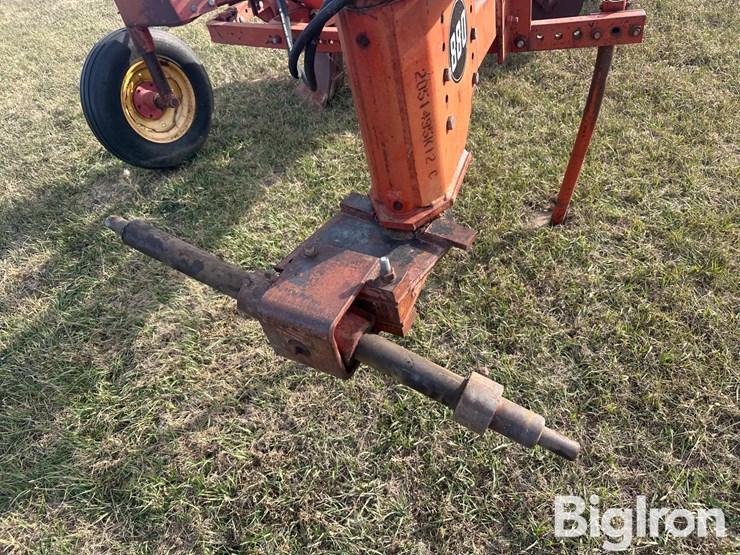 massey-ferguson-880-image-9