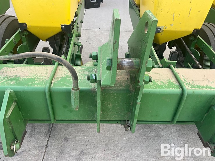 john-deere-7100-image-11