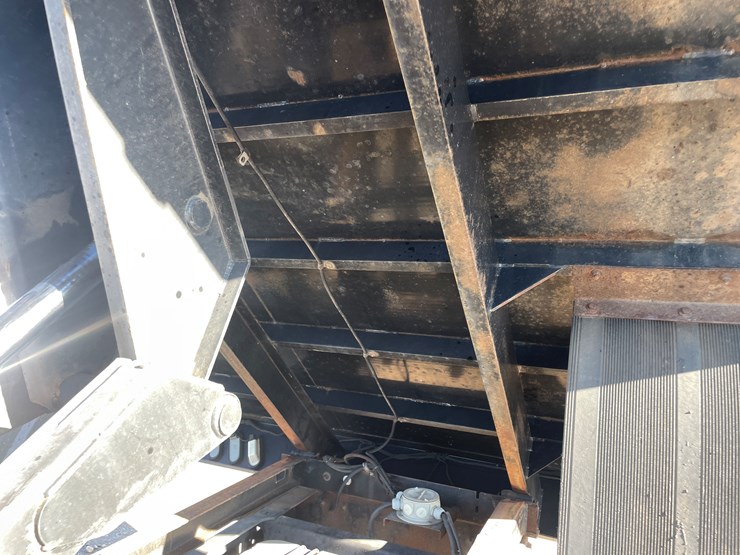 2010-ford-f550-image-42