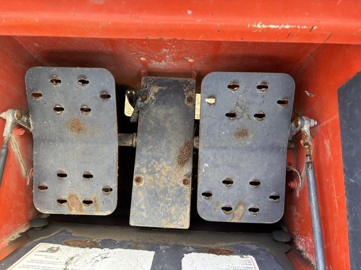 2003-thomas-t153-skid-steer-loader-image-27