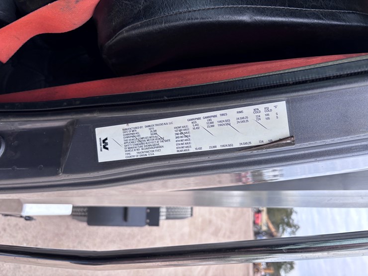 western-star-4700-image-17