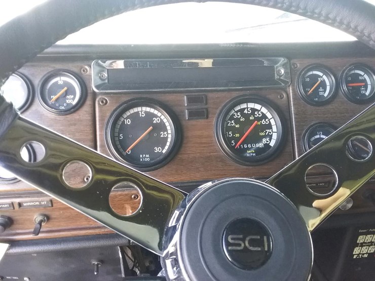 1996-freightliner-fld120-image-43