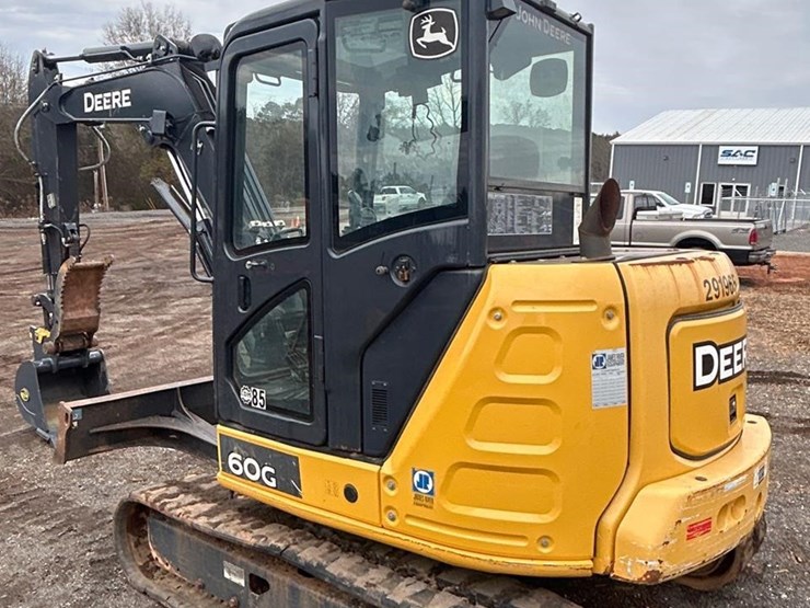 2029-deere-60g-image-4