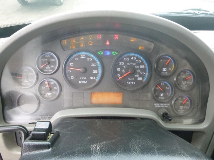 2013-international-durastar-4400-image-22