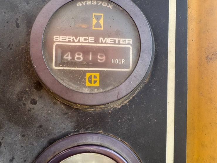 caterpillar-d4h-image-19