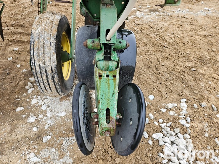 john-deere-7000-image-19