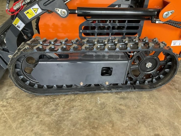 #1007-•-new-land-hero-ldh-t460-mini-track-skid-steer-loader*-image-14