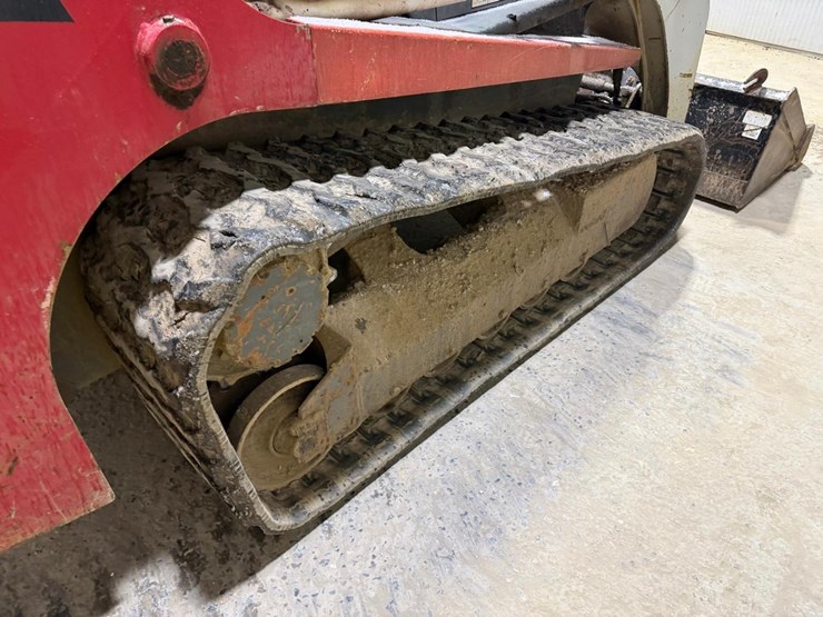 takeuchi-tl250-image-17