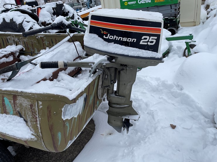 #7485-•-alumacraft-fdl-aluminum-fishing-boat-(no-title)-image-5