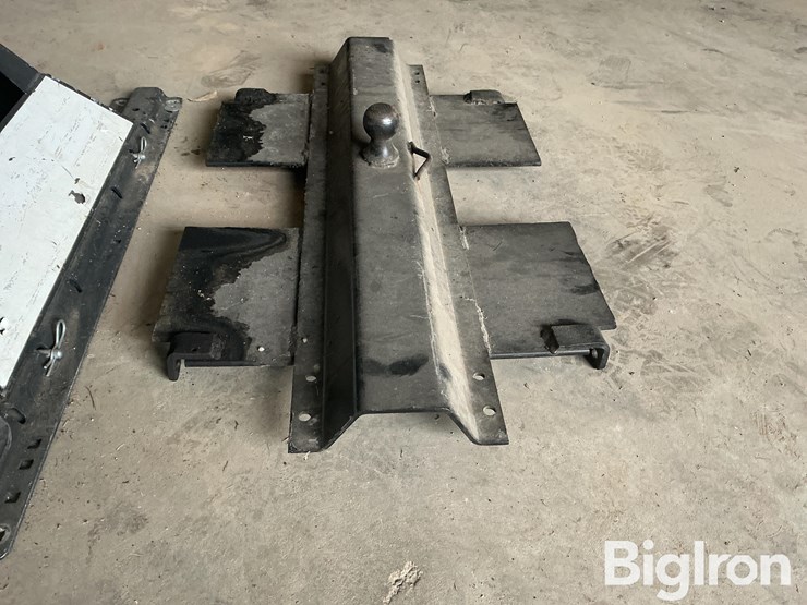 reese-30033-hitch-system-image-12