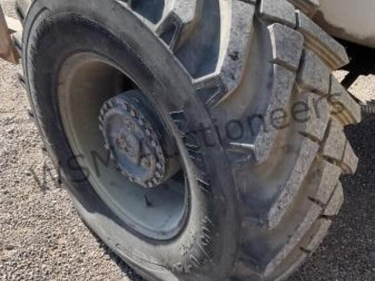 mark-h3-843tct-telescoping-material-handler-image-9