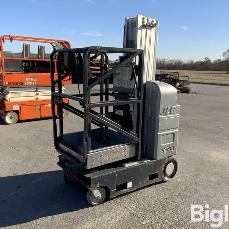 2018 JLG 20MVL