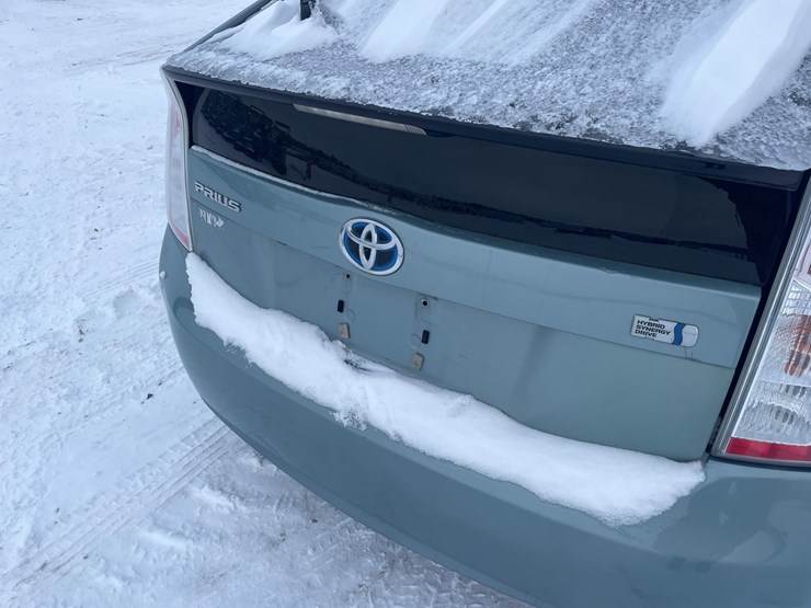 #1155-•-2013-toyota-prius-hybrid-(has-mn-title-in-delay)-image-7