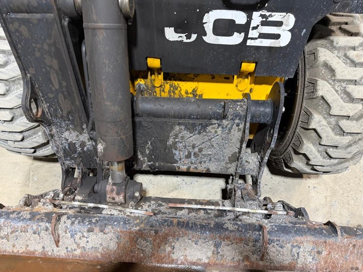 jcb-330-image-10