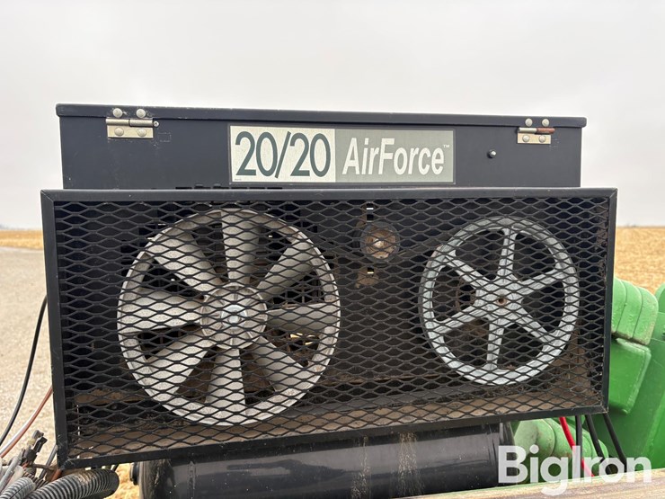 john-deere-1770nt-image-13