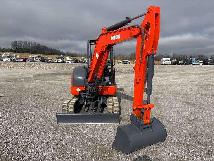 kubota-kx040-4-image-2