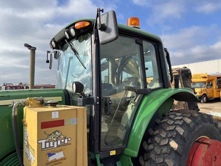 john-deere-7220-image-29