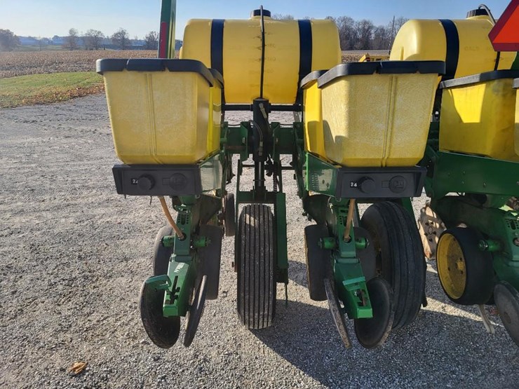 john-deere-7200-image-24