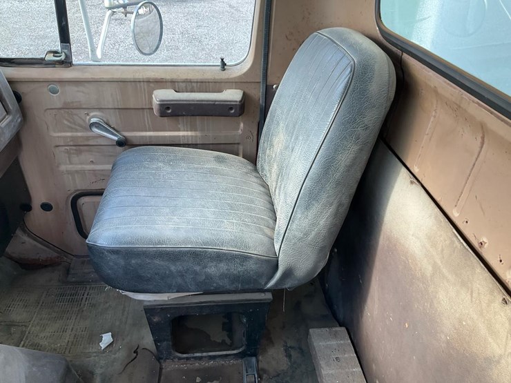 international-1854s-image-102