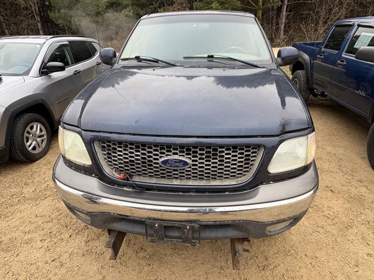 ford-f150-xlt-image-2