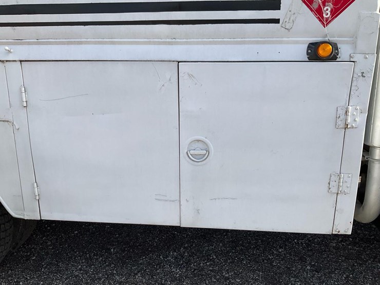 international-1854s-image-58