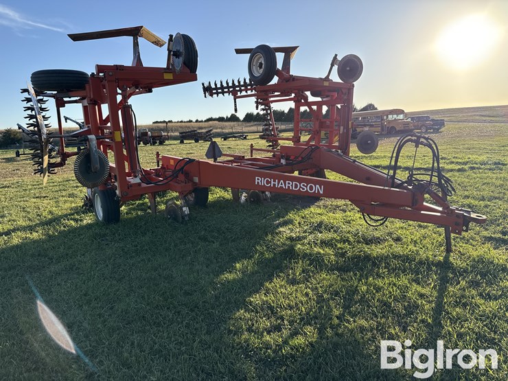 richardson-ae4-35-4-image-3