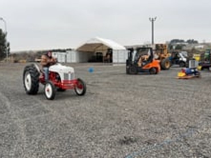 ford-tractor-image-32