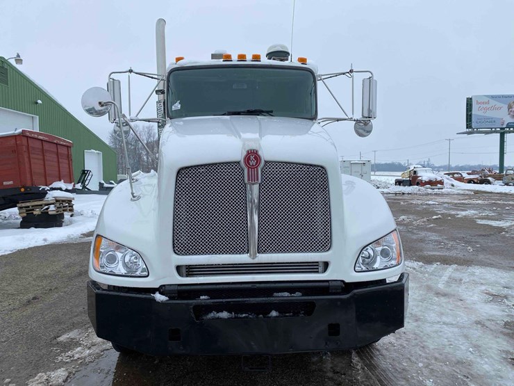 2016-kenworth-t400-image-2