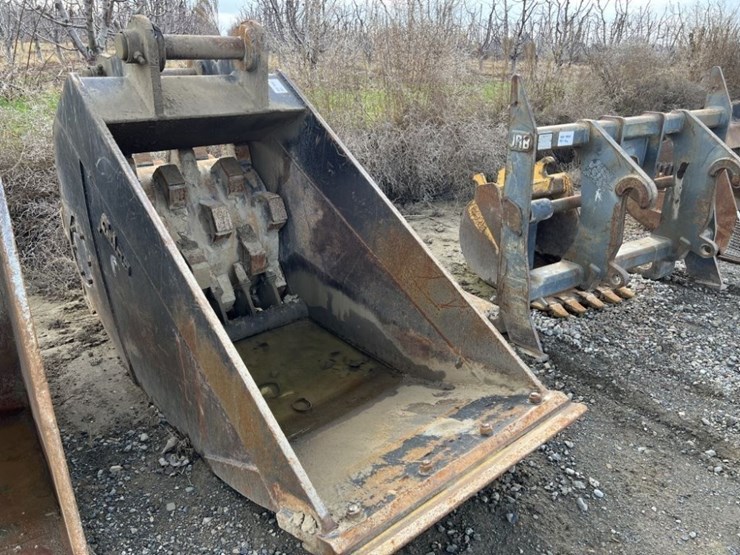 felco-34"-compactor-bucket-image-2