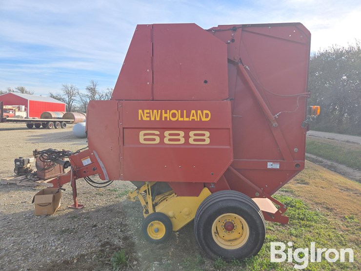 new-holland-688-image-8