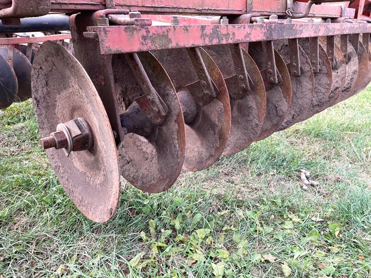 international-370-image-19