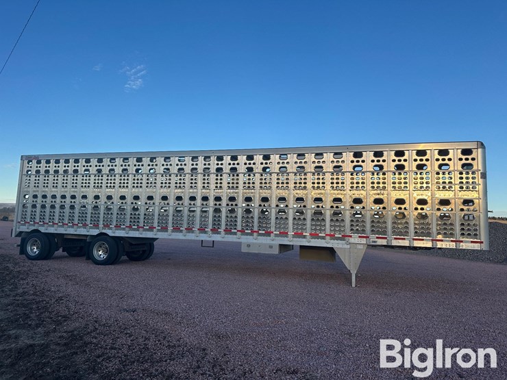 2019-eby-livestock-trailer-image-4