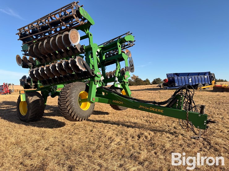 2022-john-deere-2680h-image-3