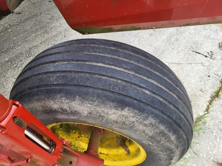 2014-new-holland-h7230-image-18