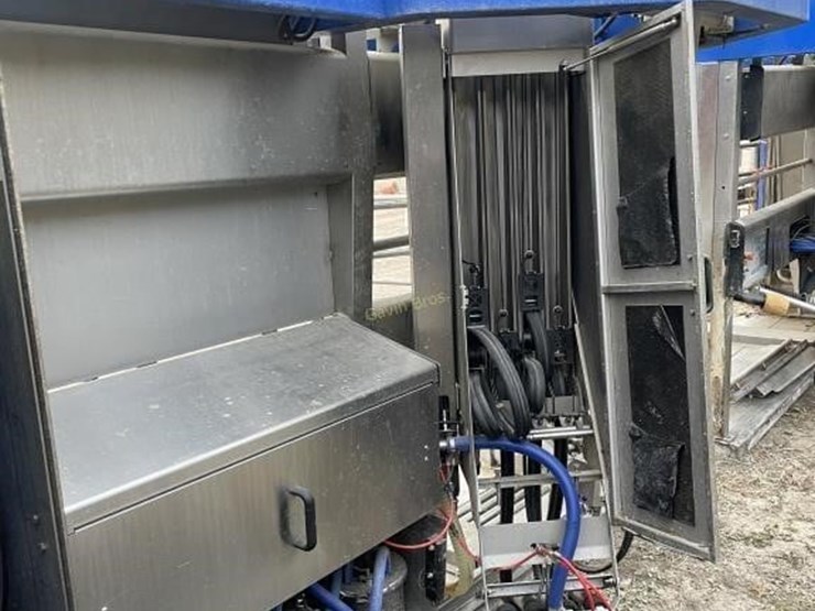 delavel-classic-vms-milking-robot-image-7