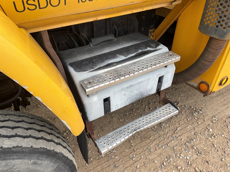 gmc-topkick-image-13