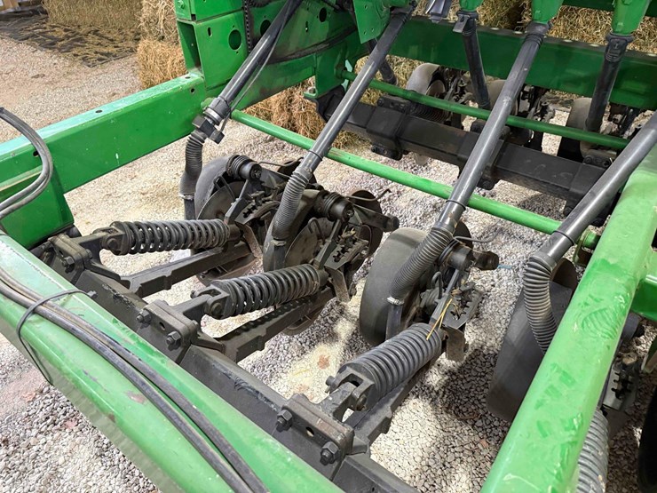 john-deere-1590-image-19