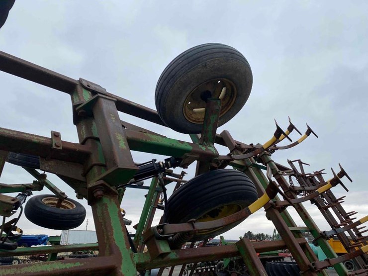 john-deere-724-image-23