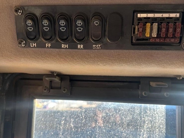 2019-komatsu-d51pxi-24-image-36