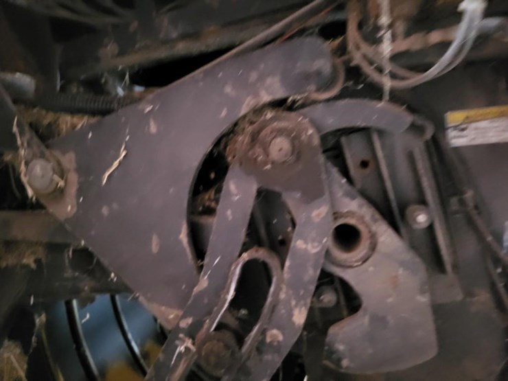 1997-new-holland-590-image-28