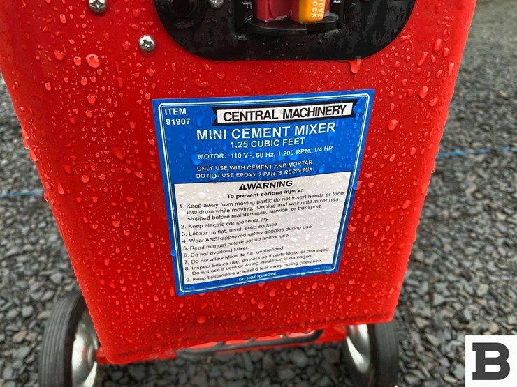 central-machinery-1.25-cu/ft-mini-cement-mixer-image-8