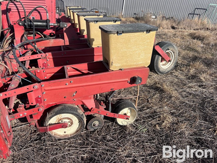 international-800-image-9