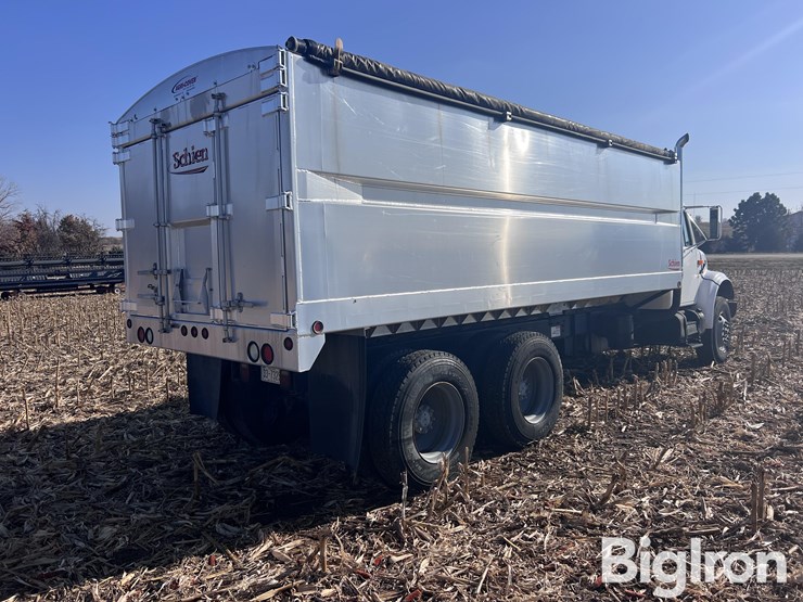 international-4900-image-5