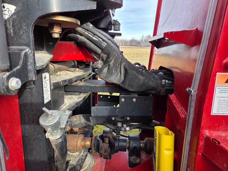case-ih-620-image-16
