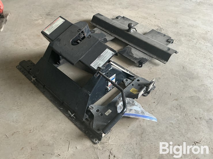 reese-30033-hitch-system-image-5