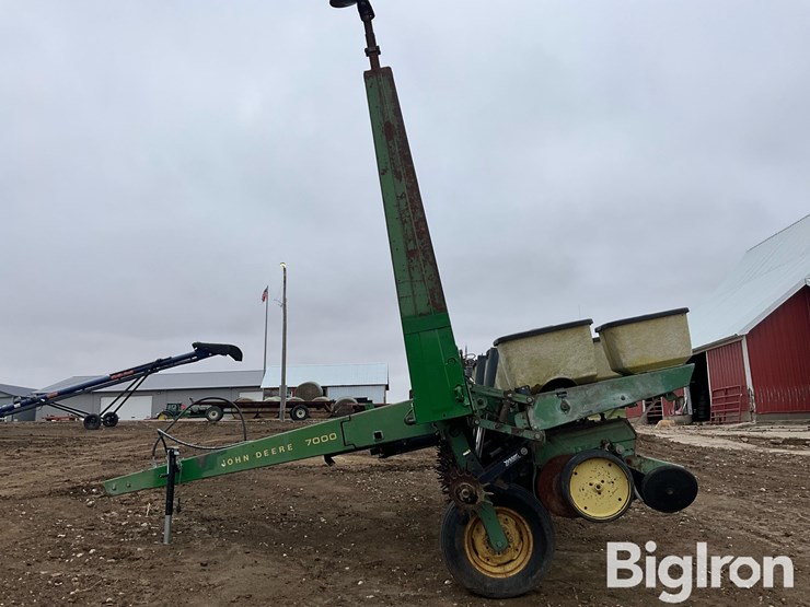john-deere-7000-image-8