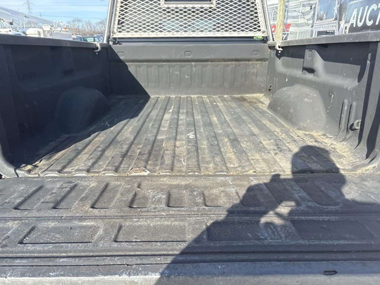 2015-chevrolet-2500-image-15