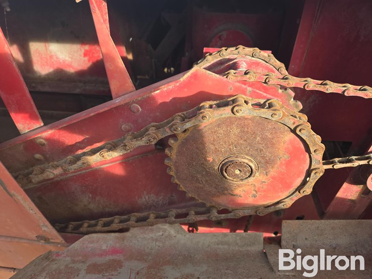 new-holland-315-image-16