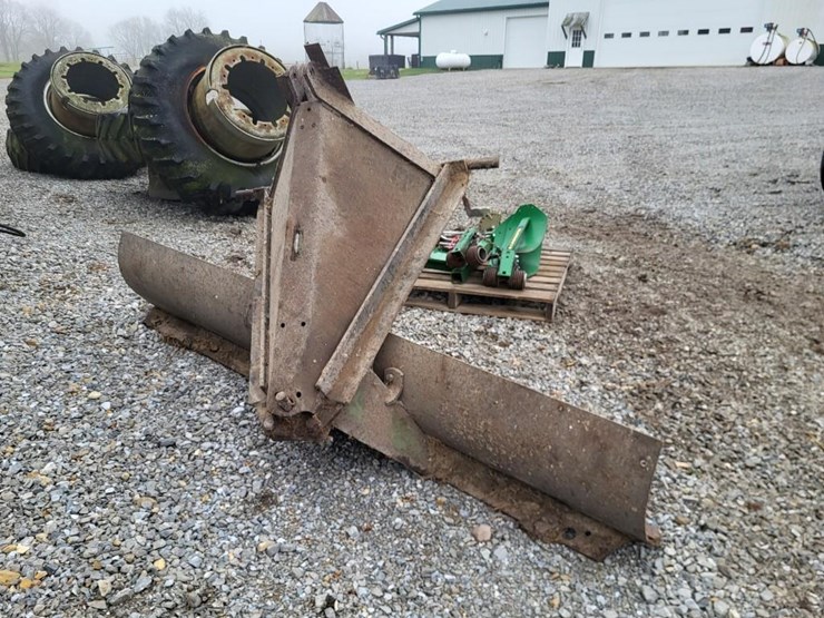 john-deere-8-image-2